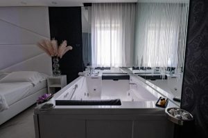 Hotel con Jacuzzi in camera Caserta